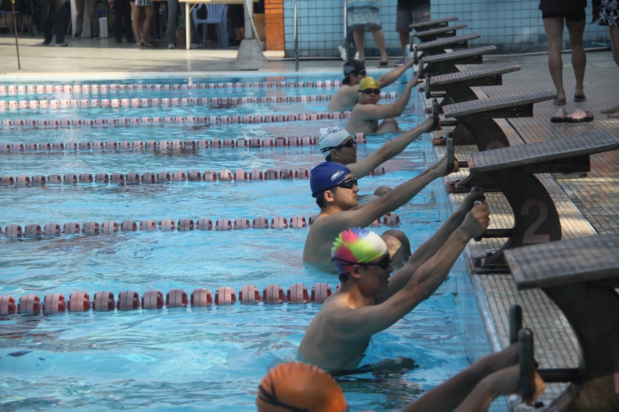 学习十九大精神，从“新”开始——社会学与人类学学院首次组队参加yl23455永利集团教职工游泳比赛勇创佳绩