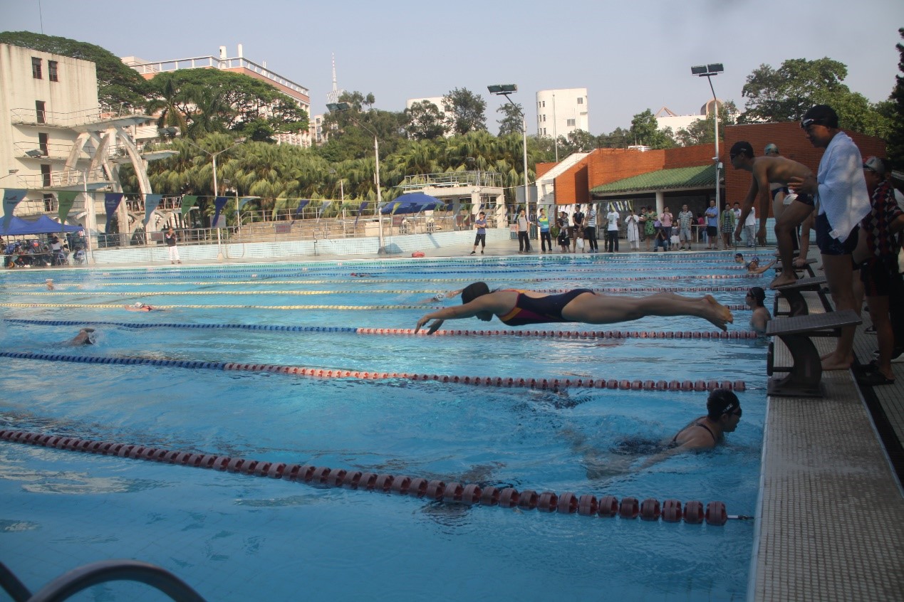 学习十九大精神，从“新”开始——社会学与人类学学院首次组队参加yl23455永利集团教职工游泳比赛勇创佳绩