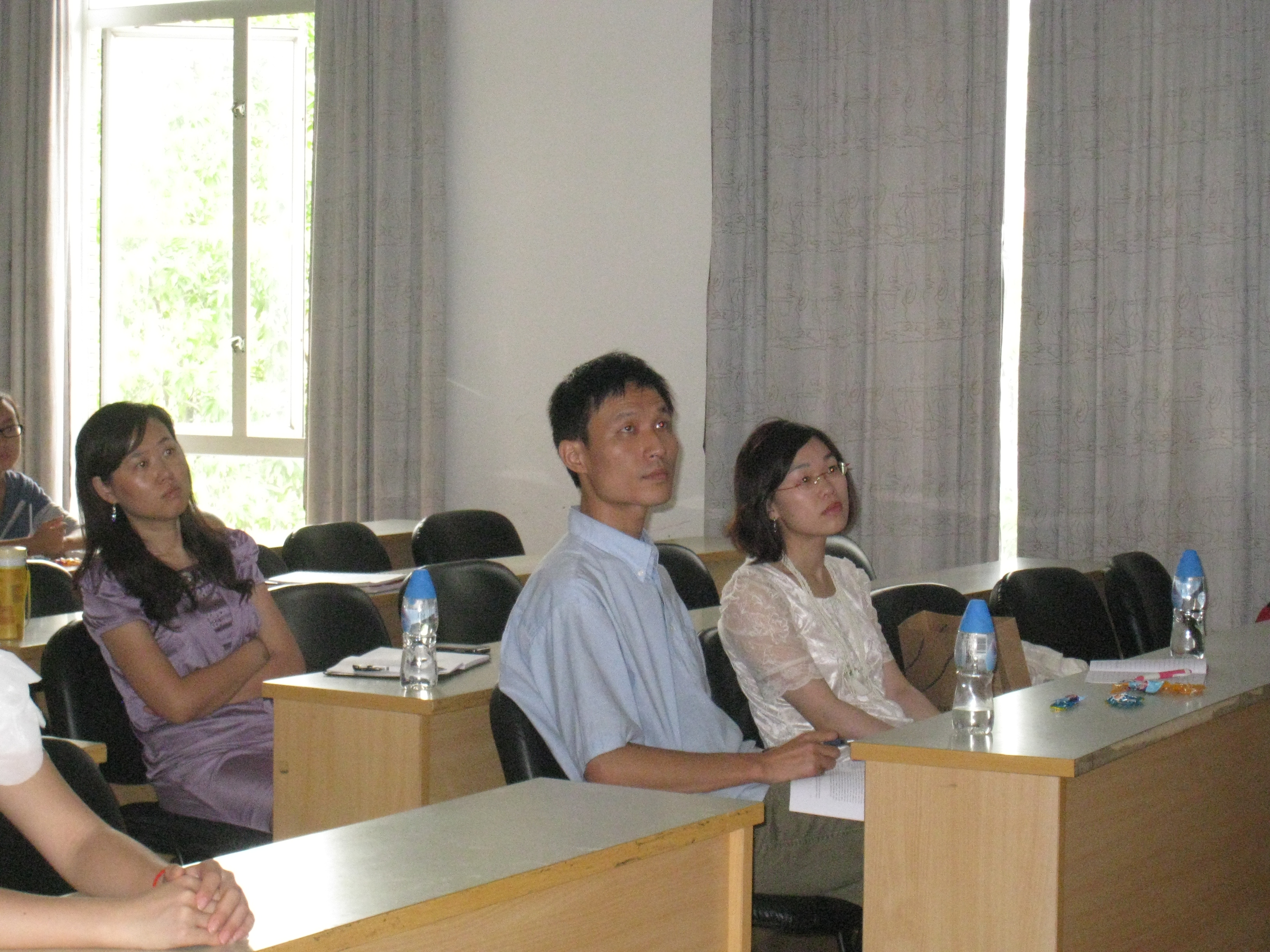 身体力行拓眼界,分享交流识专业